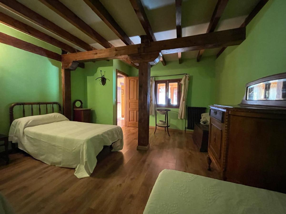 La Indefinida Villa Toranzo Bagian luar foto