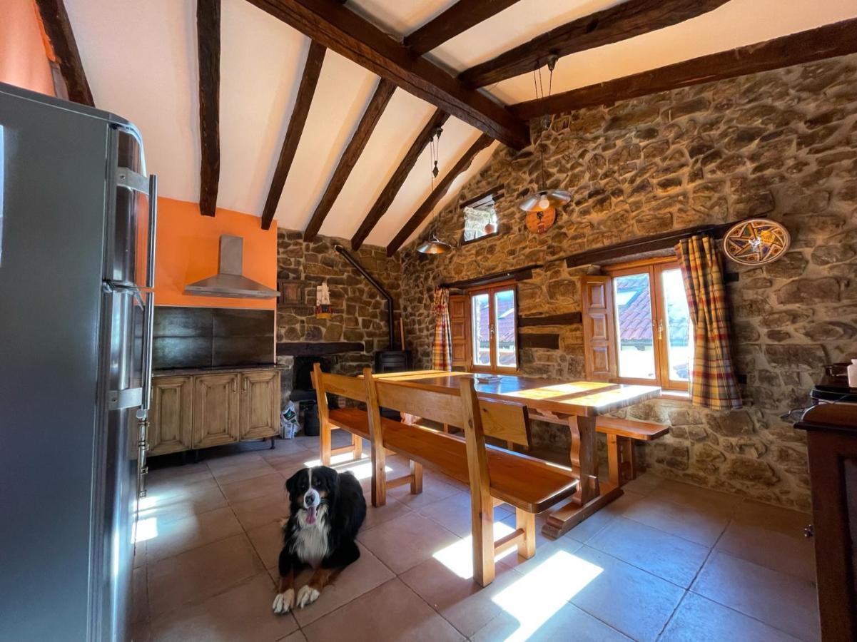 La Indefinida Villa Toranzo Bagian luar foto