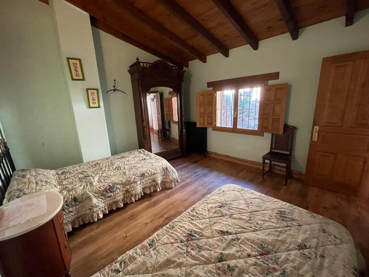 La Indefinida Villa Toranzo Bagian luar foto